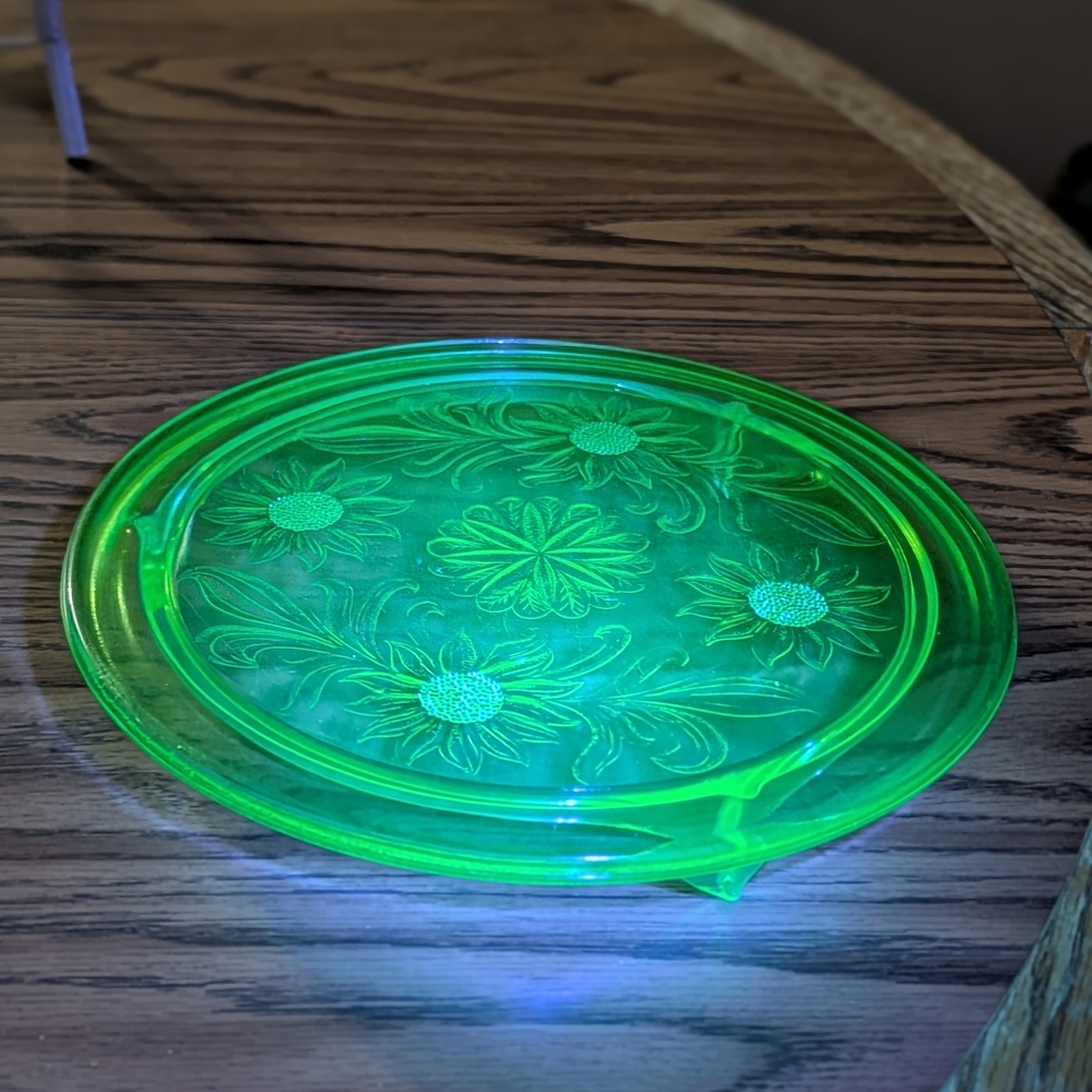 Vintage Jeannette Sunflower Green Uranium Glass Footed Cake Plate produced 30s